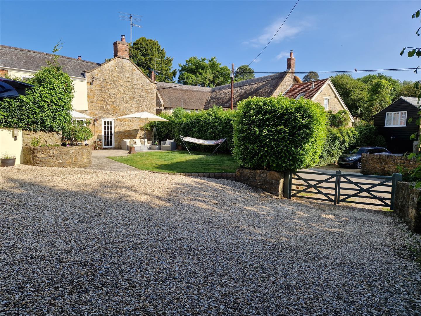 Property Image efef5515-3a21-40f2-9e45-aa67f7ec3033