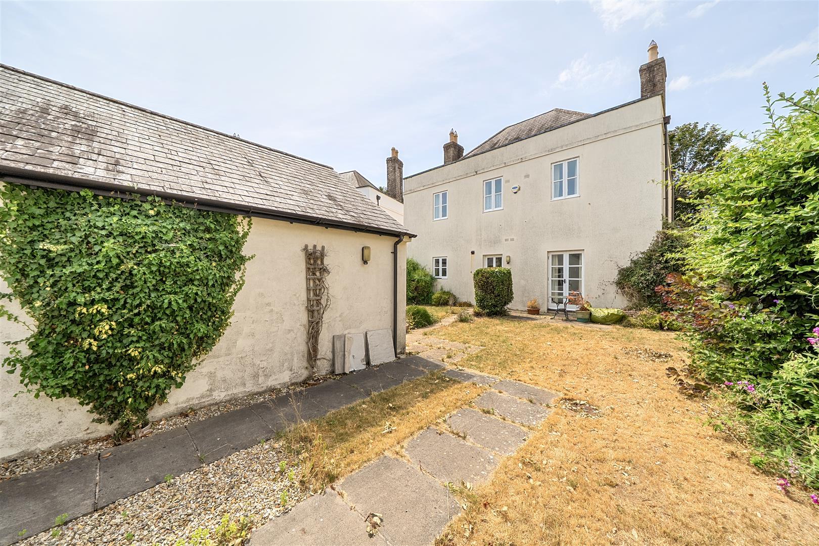 Property Image eff5a81b-a2c9-45ac-9a35-a2e8b0098ab7