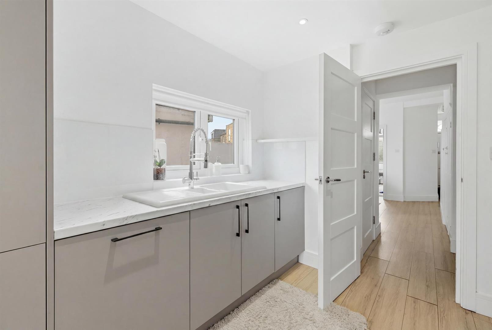 Property Image f0008023-7ecc-479e-994e-e910a204b46a