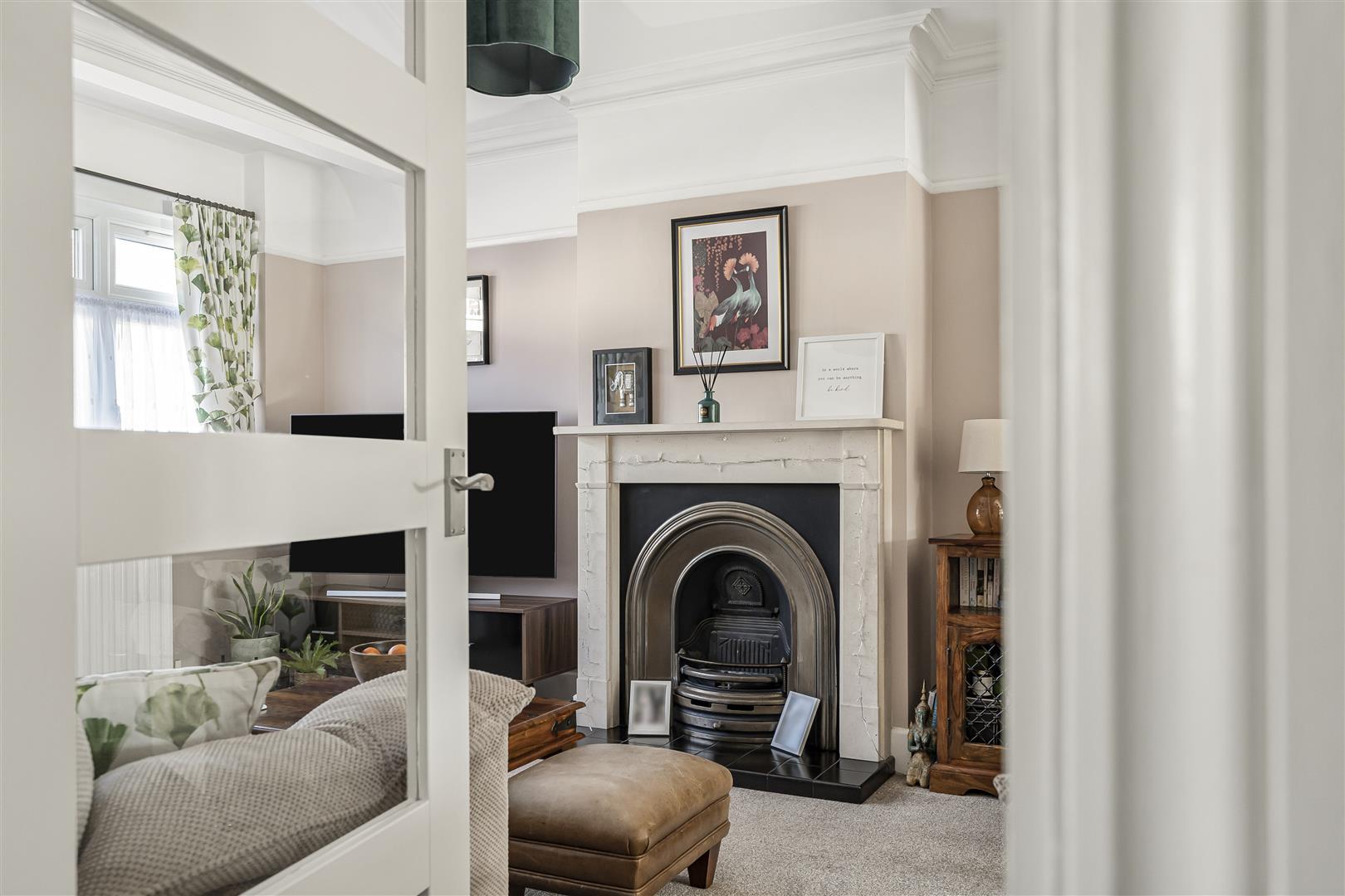 Property Image f00619ad-3f3e-40e7-925e-3186ad0edfb0