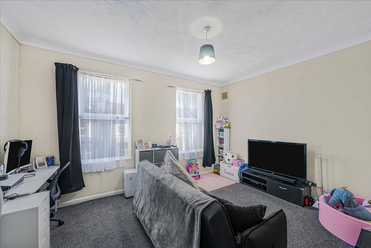 Property Image f0218014-2049-4b84-9d27-0a647cb792c1