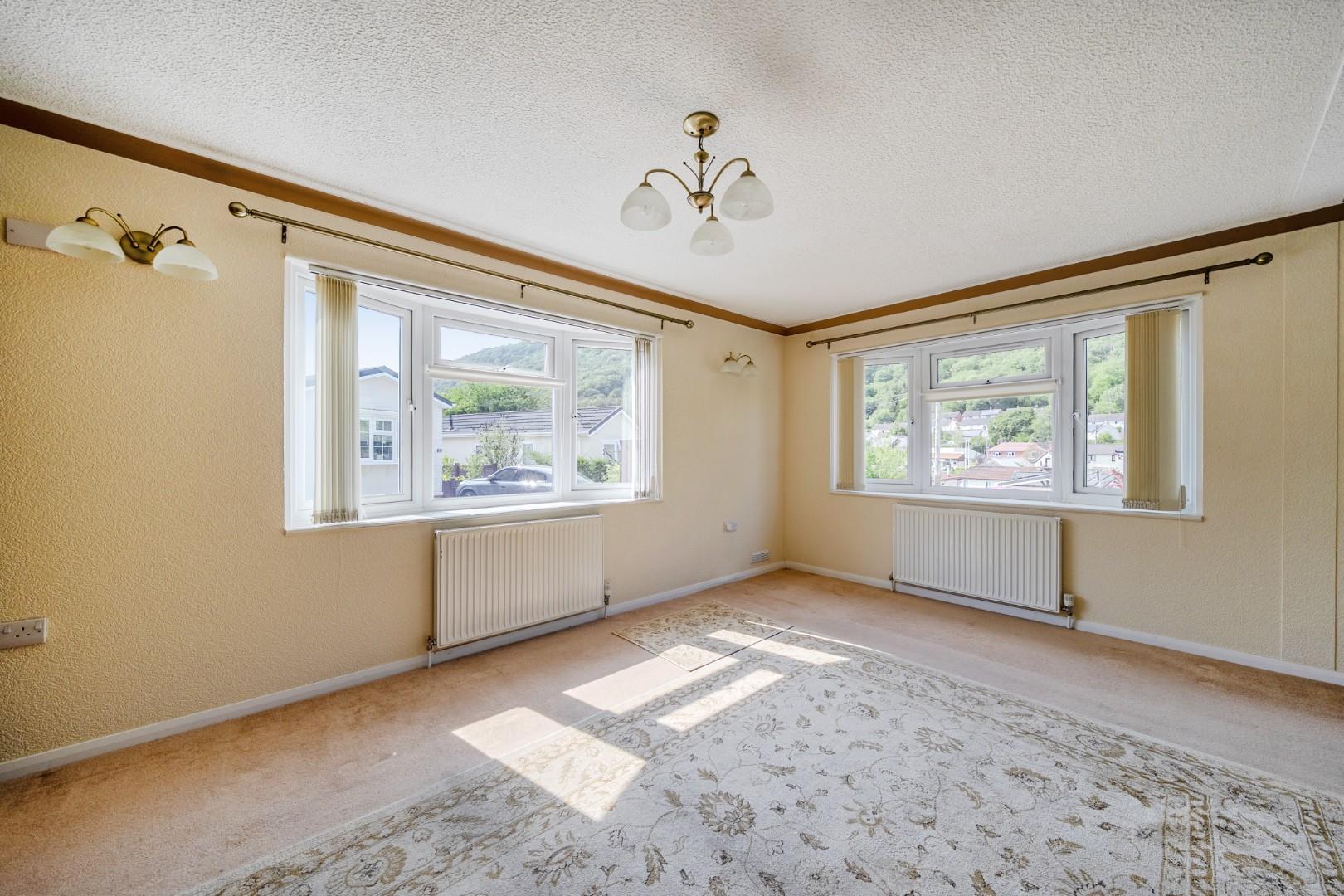 Property Image f0295cf9-4959-45db-bafc-7af590a6e5be