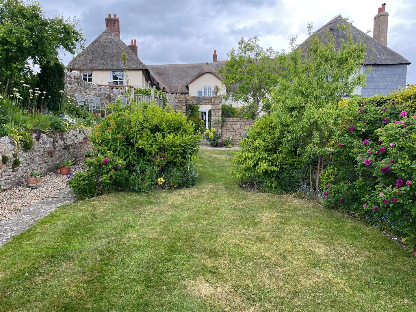 Property Image f0314990-abe5-4c1f-b569-68028abb198f