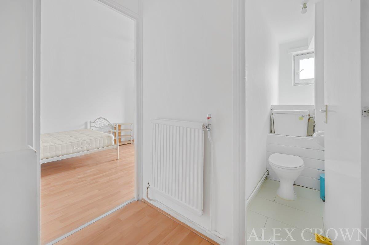 Property Image f034d221-488b-44fd-8183-cf9d4082a472