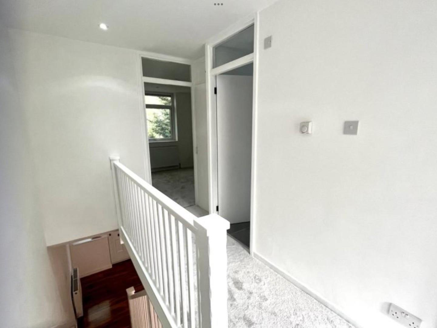 Property Image f03fa354-ffe2-4280-9cc7-10e60b4e576c