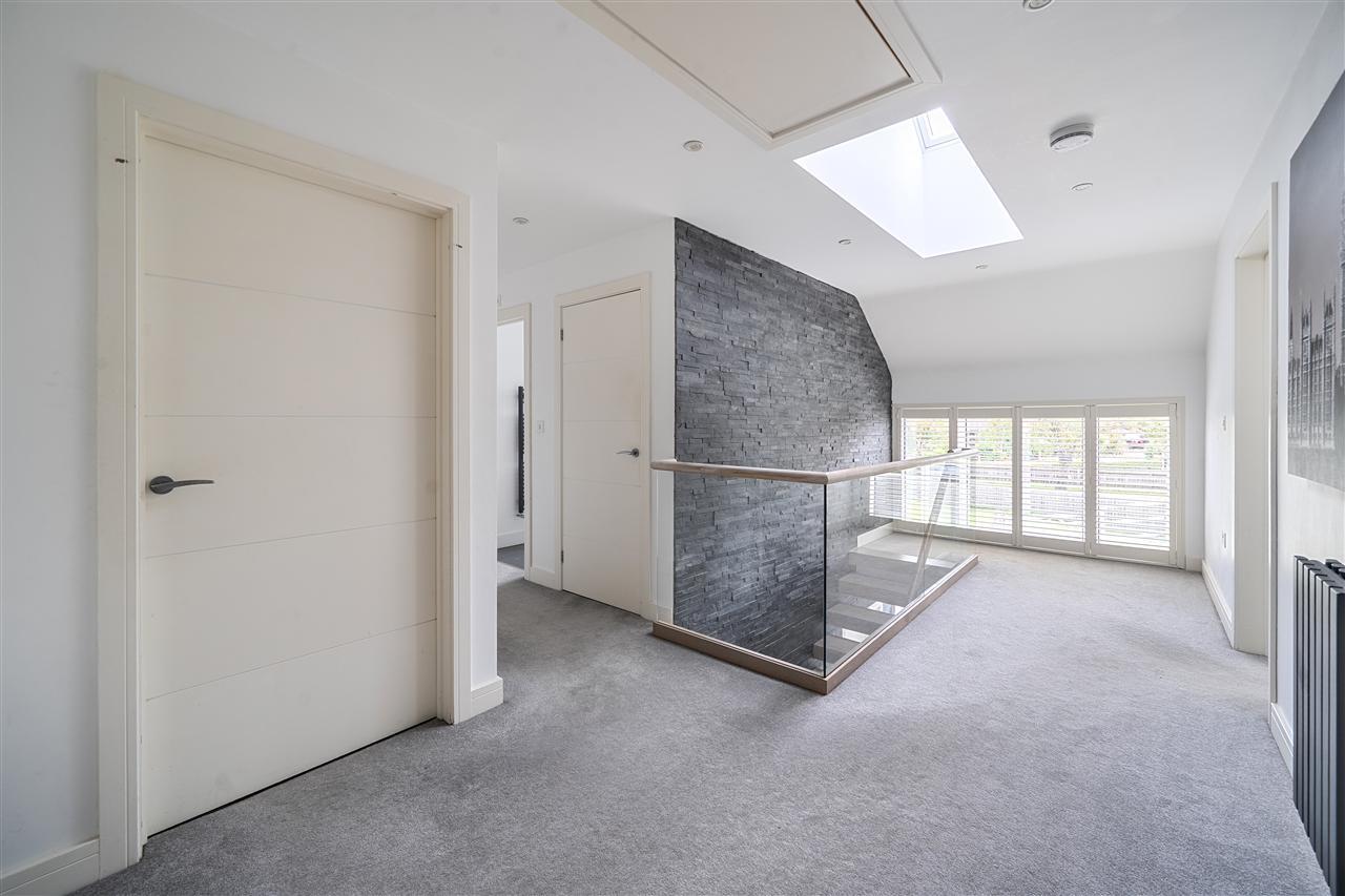 Property Image f04784f6-cef8-44f1-8dfd-246eb44dfaa8