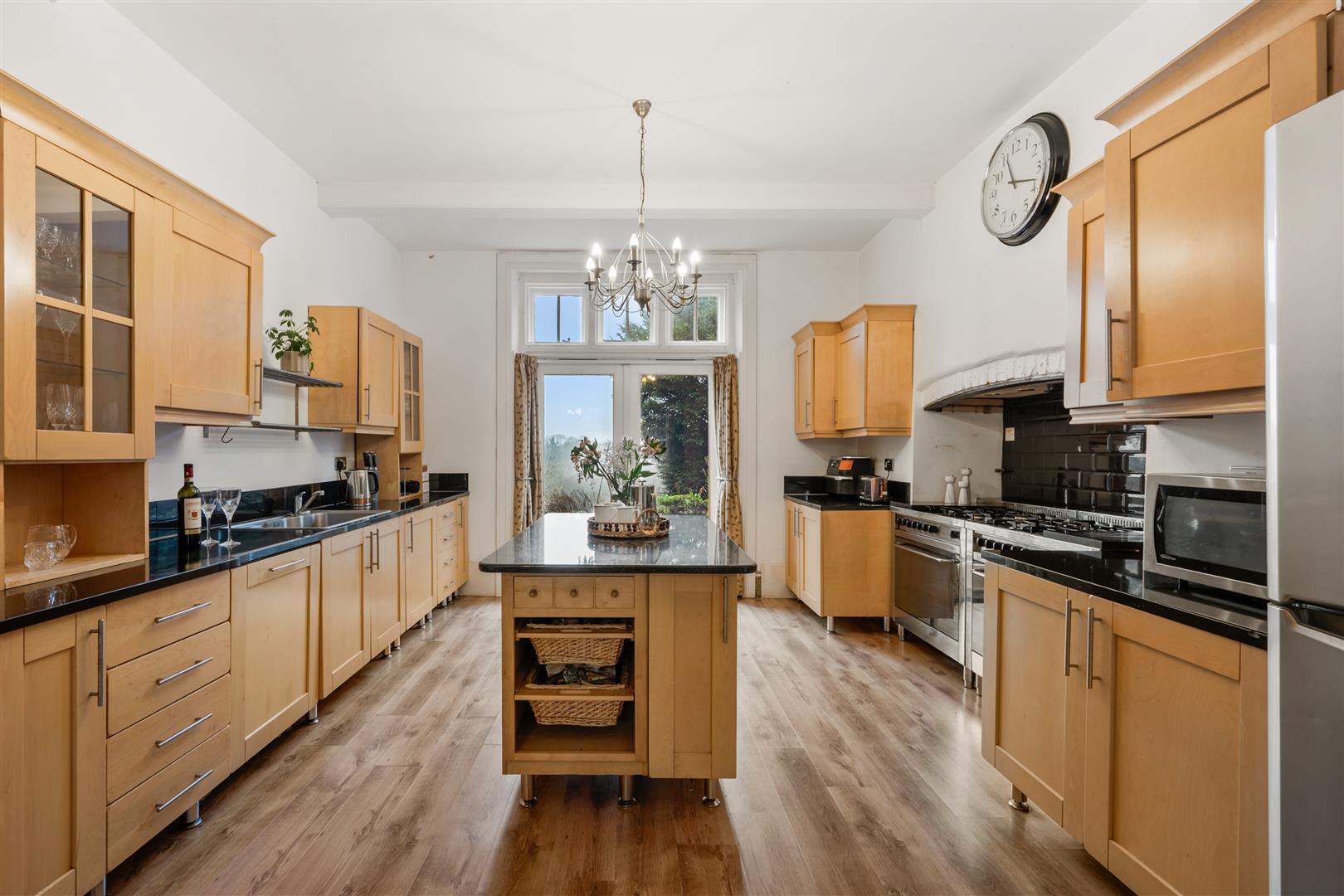 Property Image f04bd758-9e3b-4db9-aa1b-6871f1d429fc