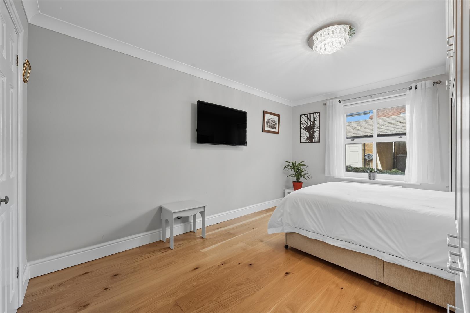Property Image f04d2c26-46e7-4cb2-9627-ff4d2d54df7b