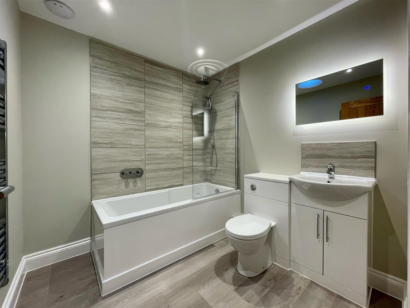 Property Image f0504678-3a57-48e8-ba31-3d49f4c0035e