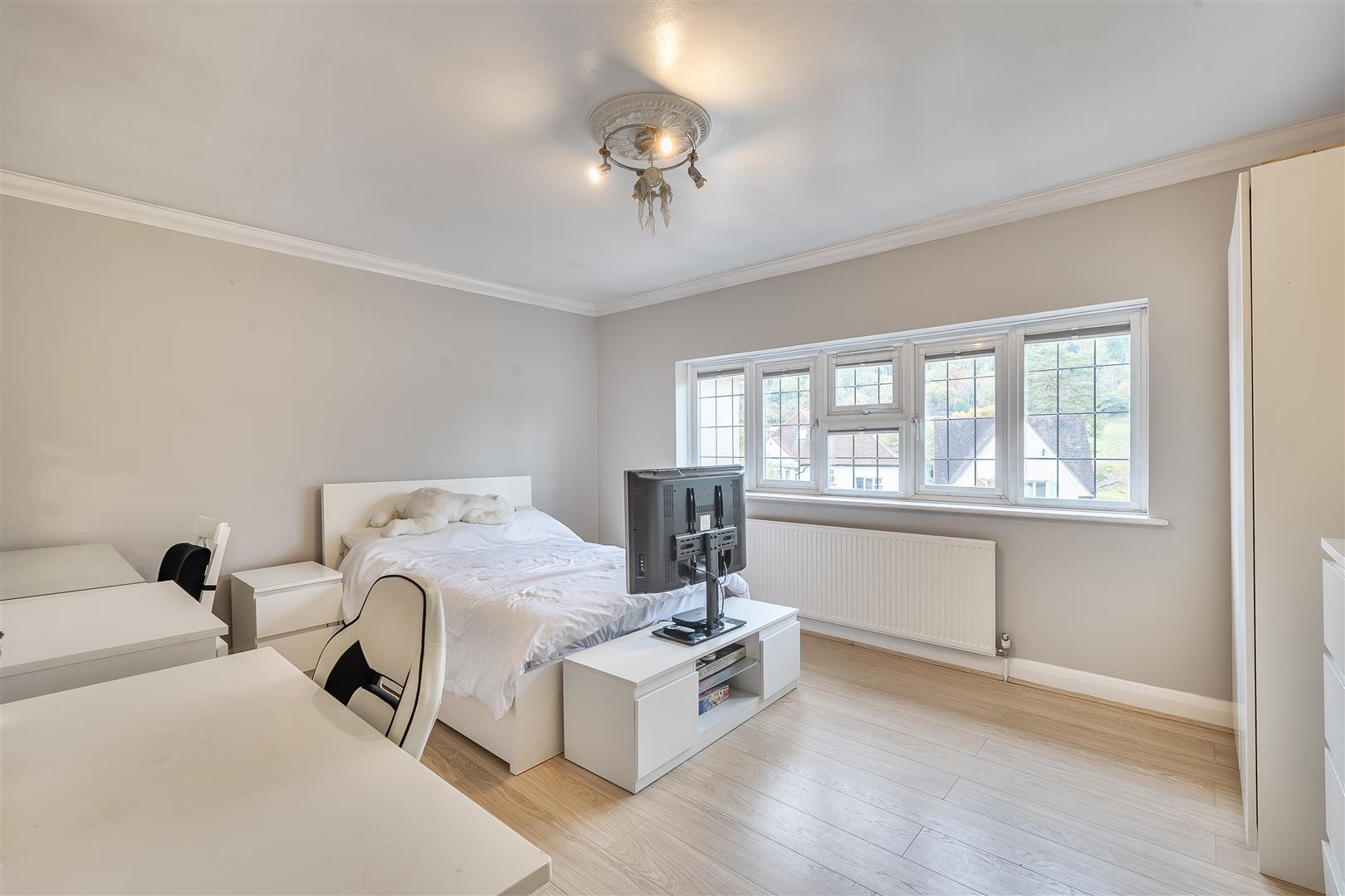 Property Image f0516e06-fce5-46db-b95c-fdb63bccf4d9