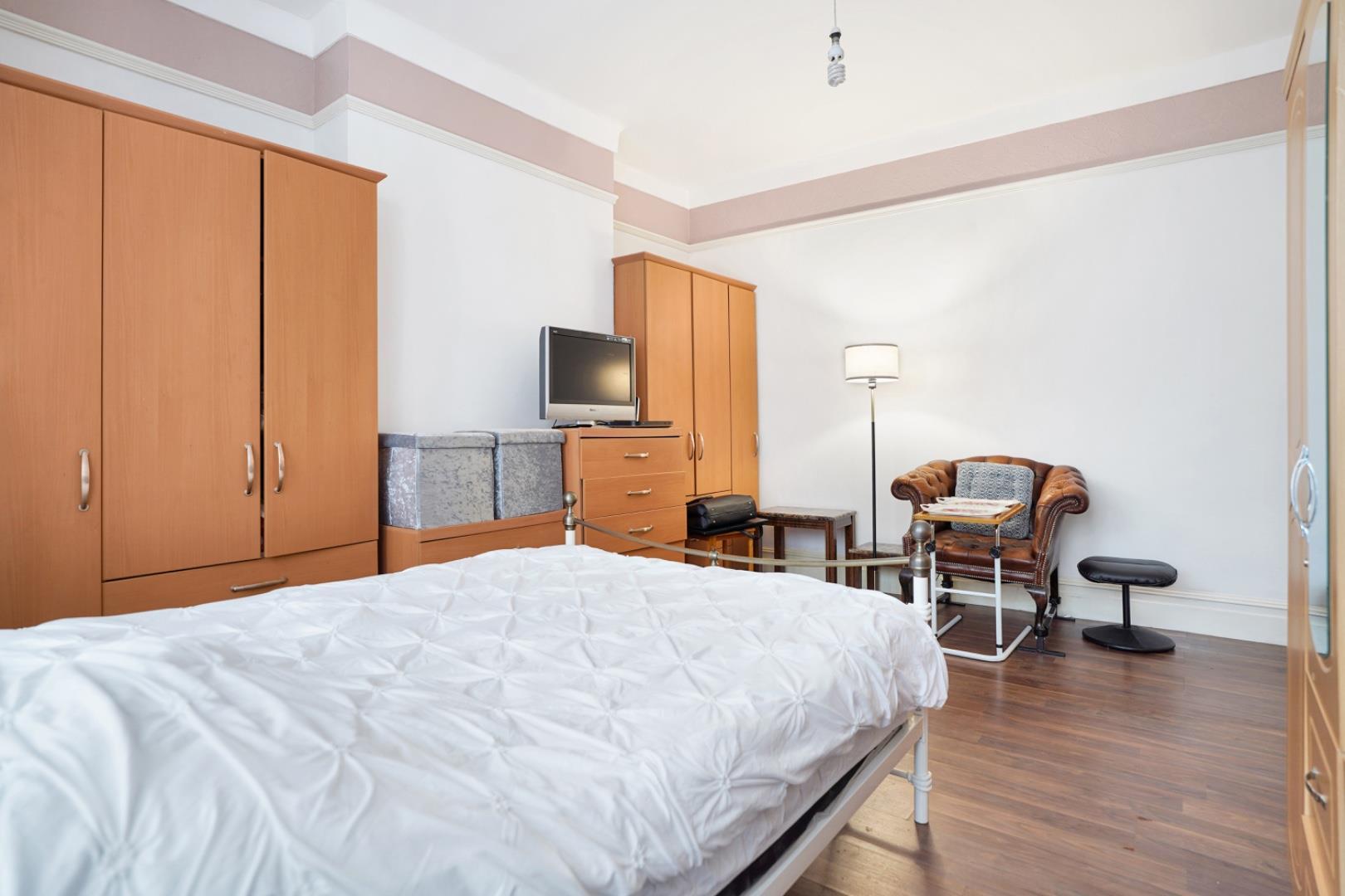 Property Image f05dfd13-f558-4f10-9f76-0aa97a9a31ce