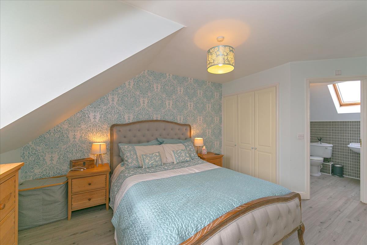 Property Image f071b69c-466b-42db-8913-4b15c8445e97