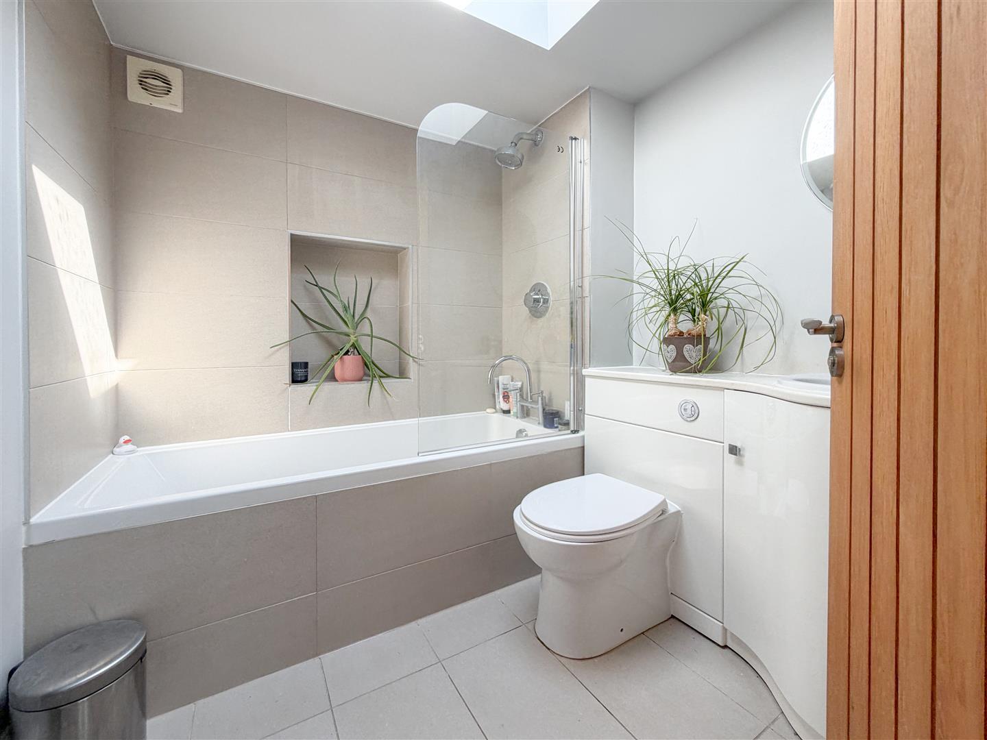 Property Image f0829cb8-dccd-4714-9047-b3750f3d1682