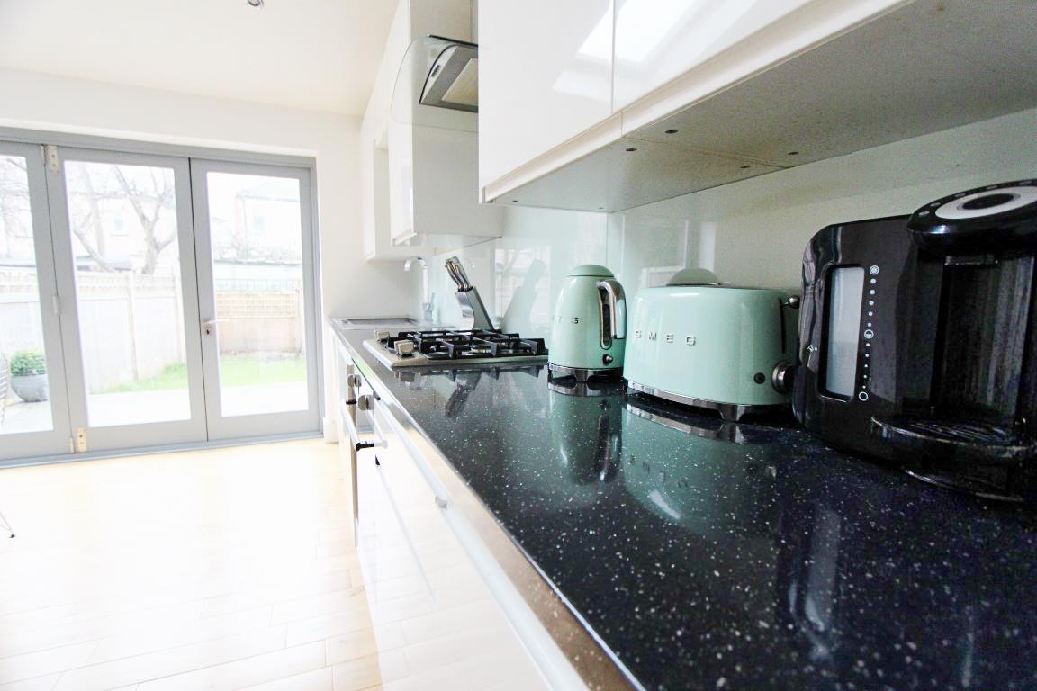 Property Image f08d7b98-e683-4e3a-b276-2bc048412e04