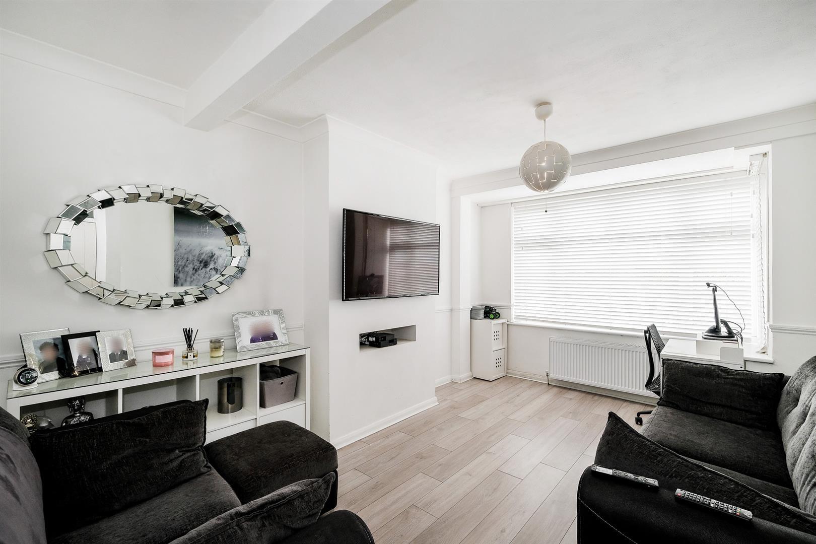 Property Image f0915b61-28e7-4530-8e50-7bb656fa153b