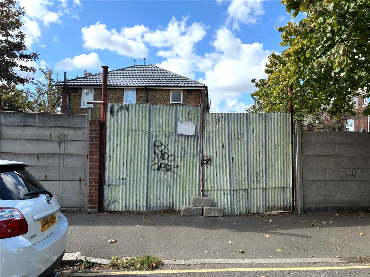 Property Image f0925c79-775d-43e0-8cf8-f0f93920ed29