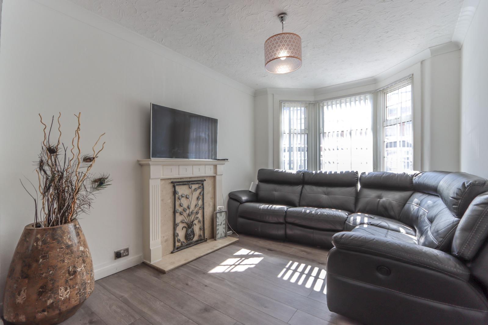 Property Image f0b05f63-dac3-4b54-8366-ffc135f81a1e