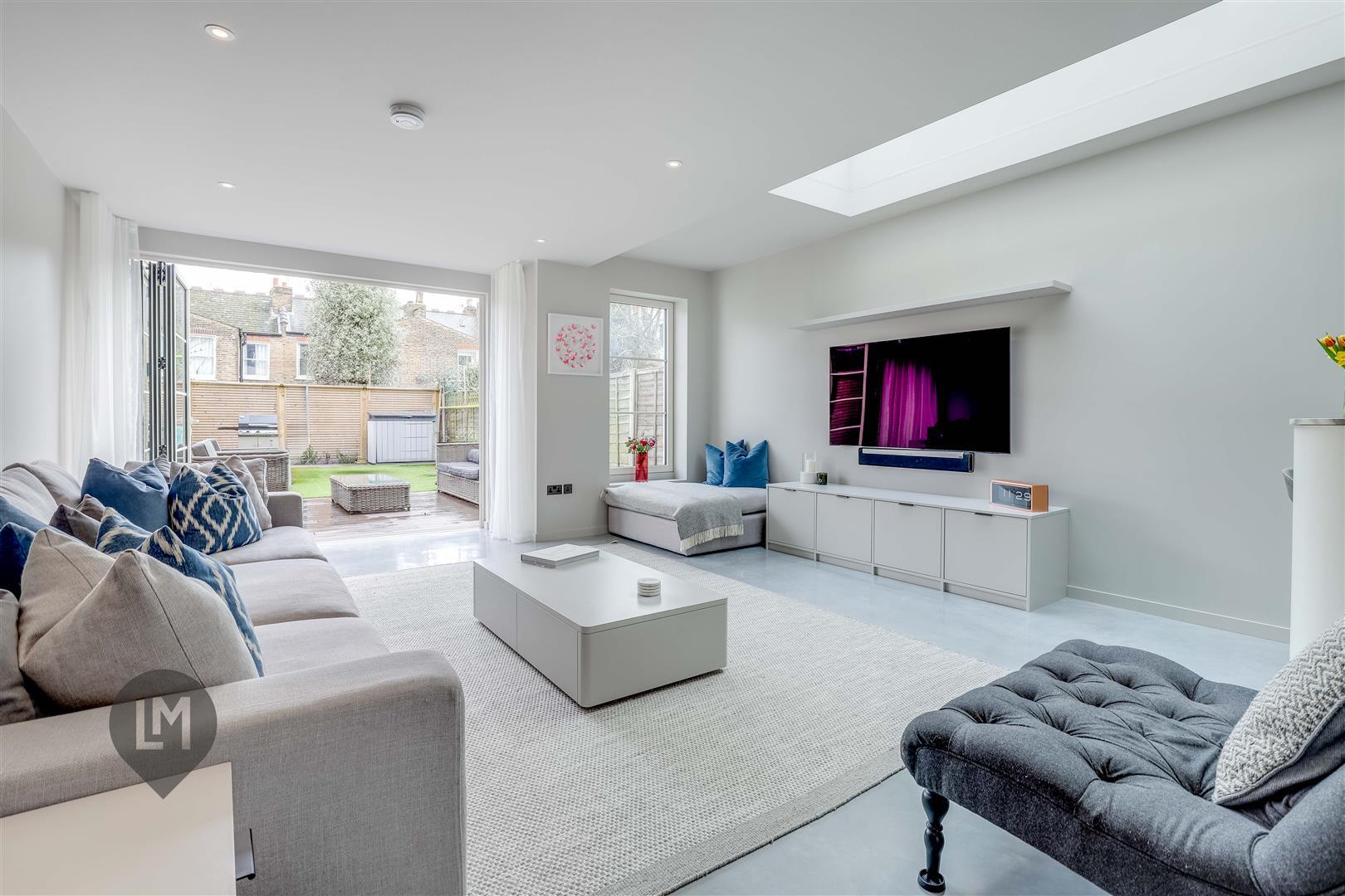 Property Image f0d080a0-a4b7-42ab-8334-f8a4d3bd7c3f