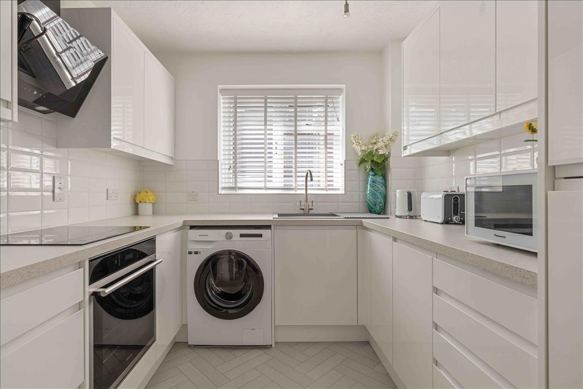 Property Image f101e0e8-51f4-43ab-a78b-d98845178873
