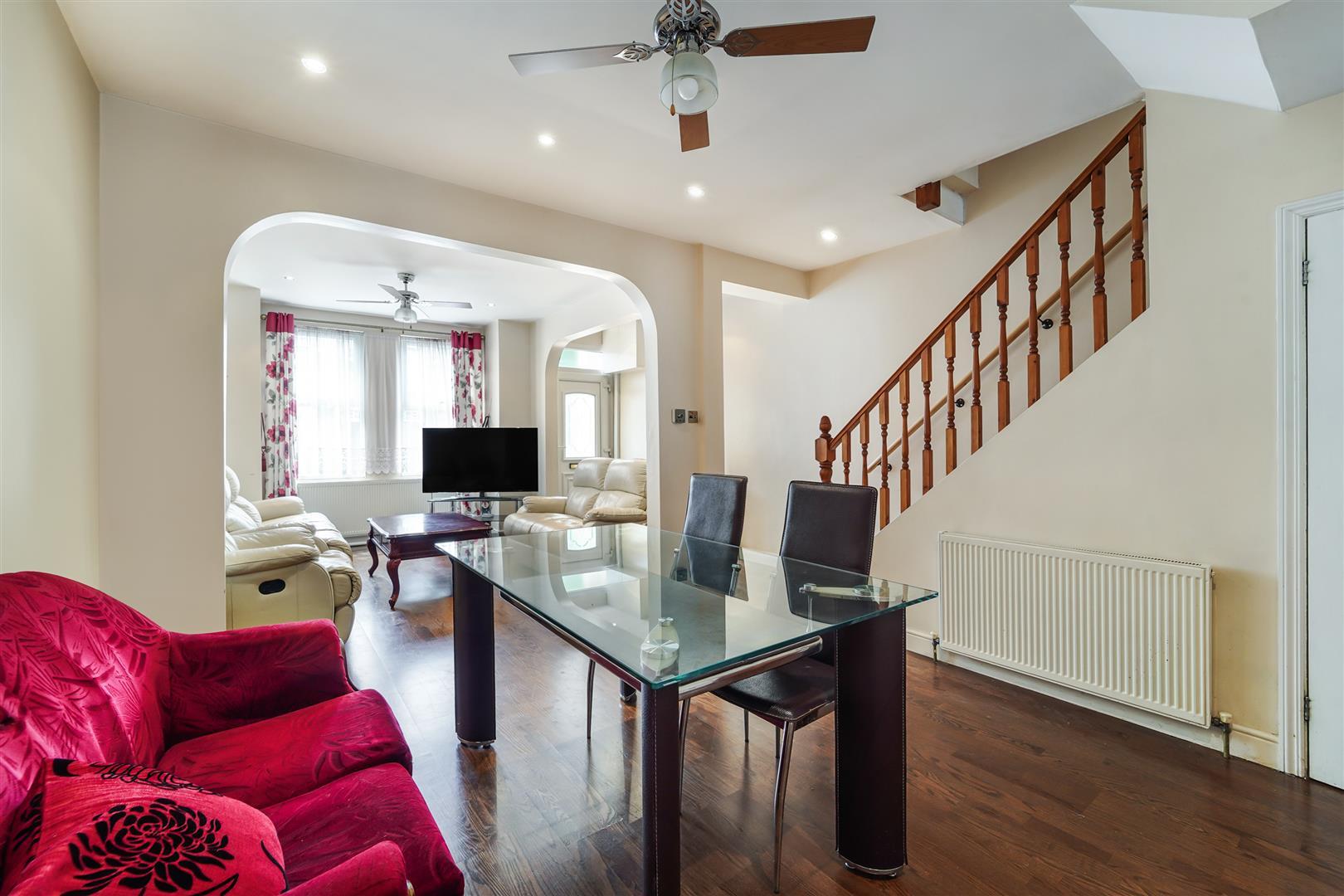 Property Image f138025c-2cae-4785-b793-0572f48c16a9