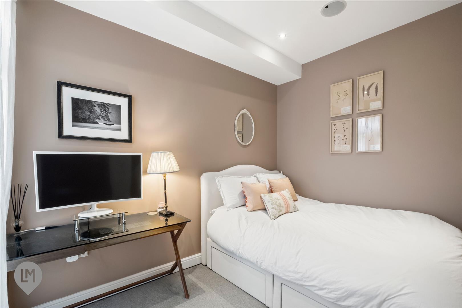 Property Image f14c3fc5-0283-4bea-9437-2fba6f53cfeb