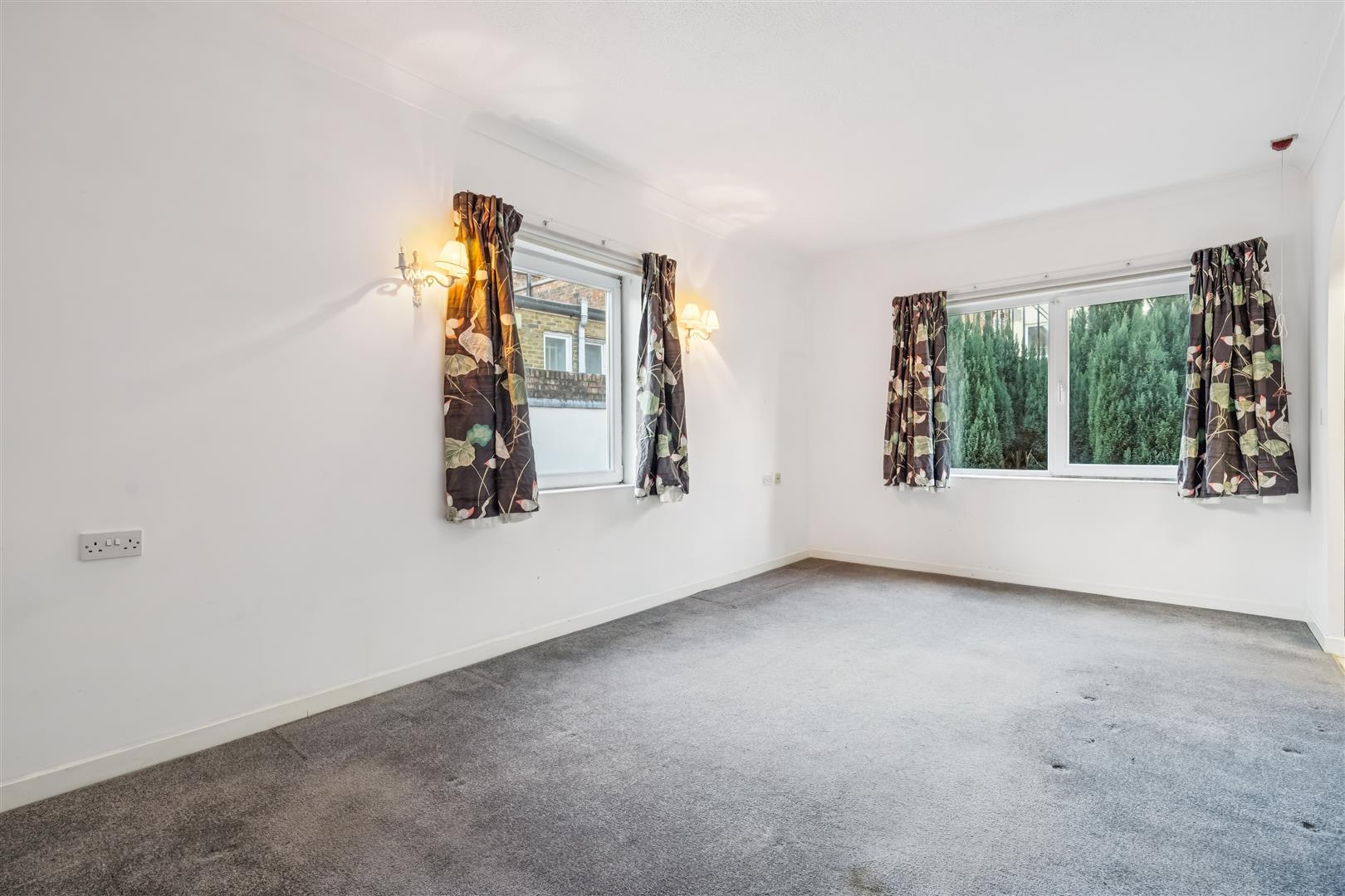 Property Image f154a9a8-4a8b-44a5-b578-858337ff0231