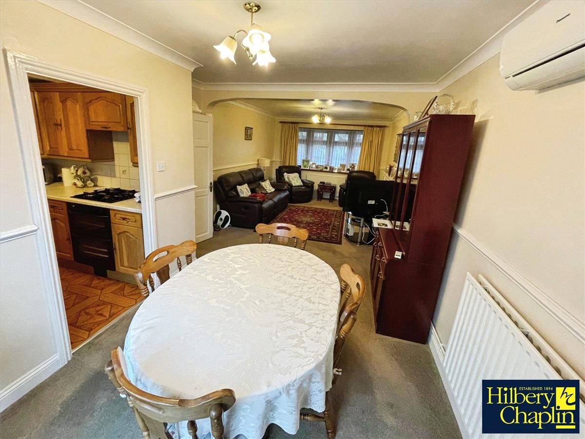Property Image f1687aad-f7e7-42c8-98a9-bc73e99c15f9