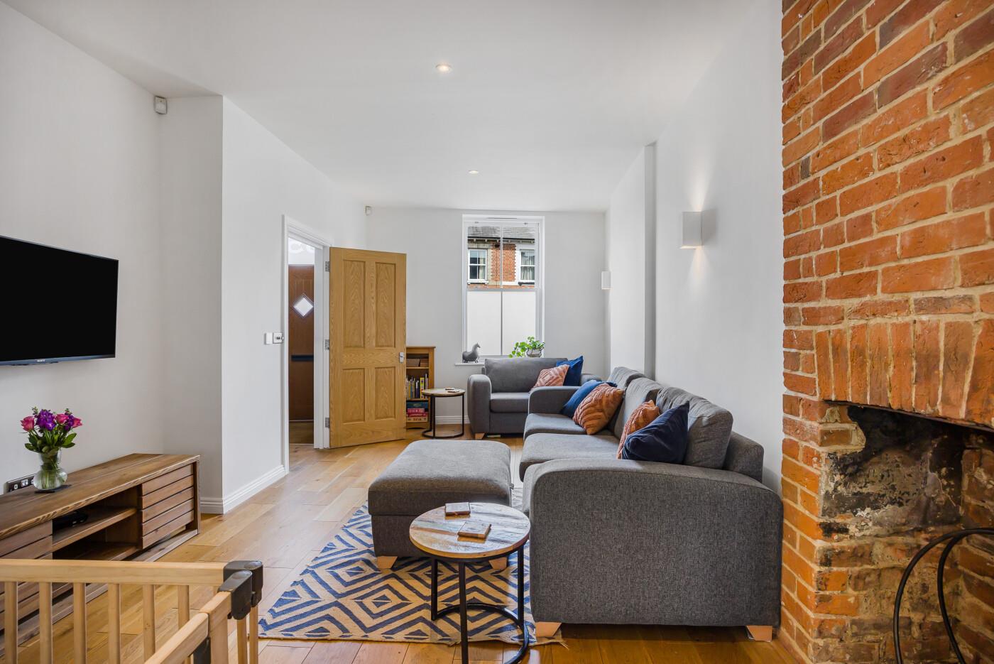 Property Image f1696bf8-3abd-4b90-83d4-c610587ccf13