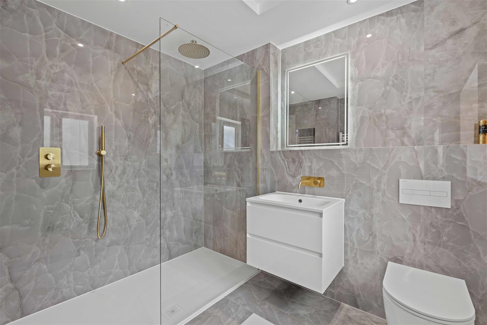 Property Image f177c5ce-1d5f-4913-8a58-35a7a331dde1