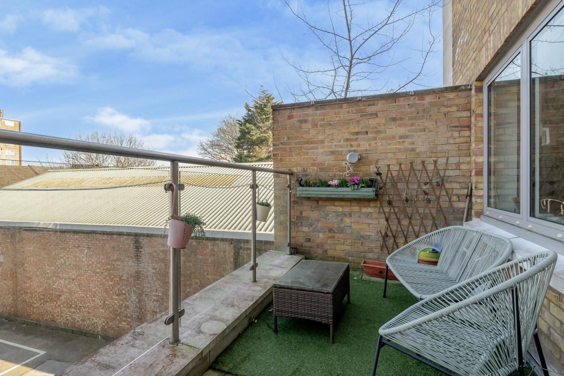 Property Image f18d72ba-671c-4b71-aa02-c4f4bce42e33