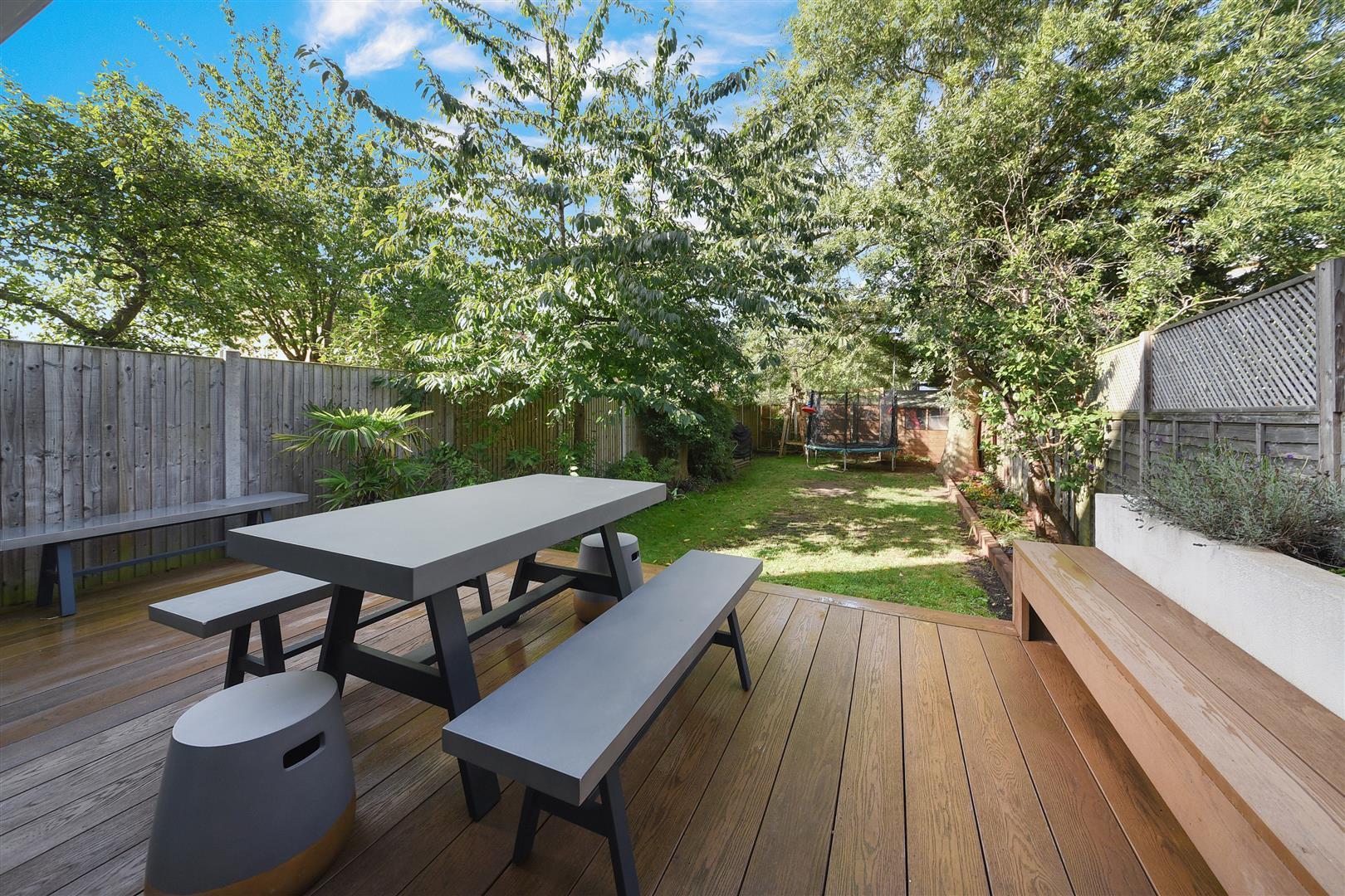 Property Image f18fb5fd-dd96-4a9c-8d6b-347433f75a1d