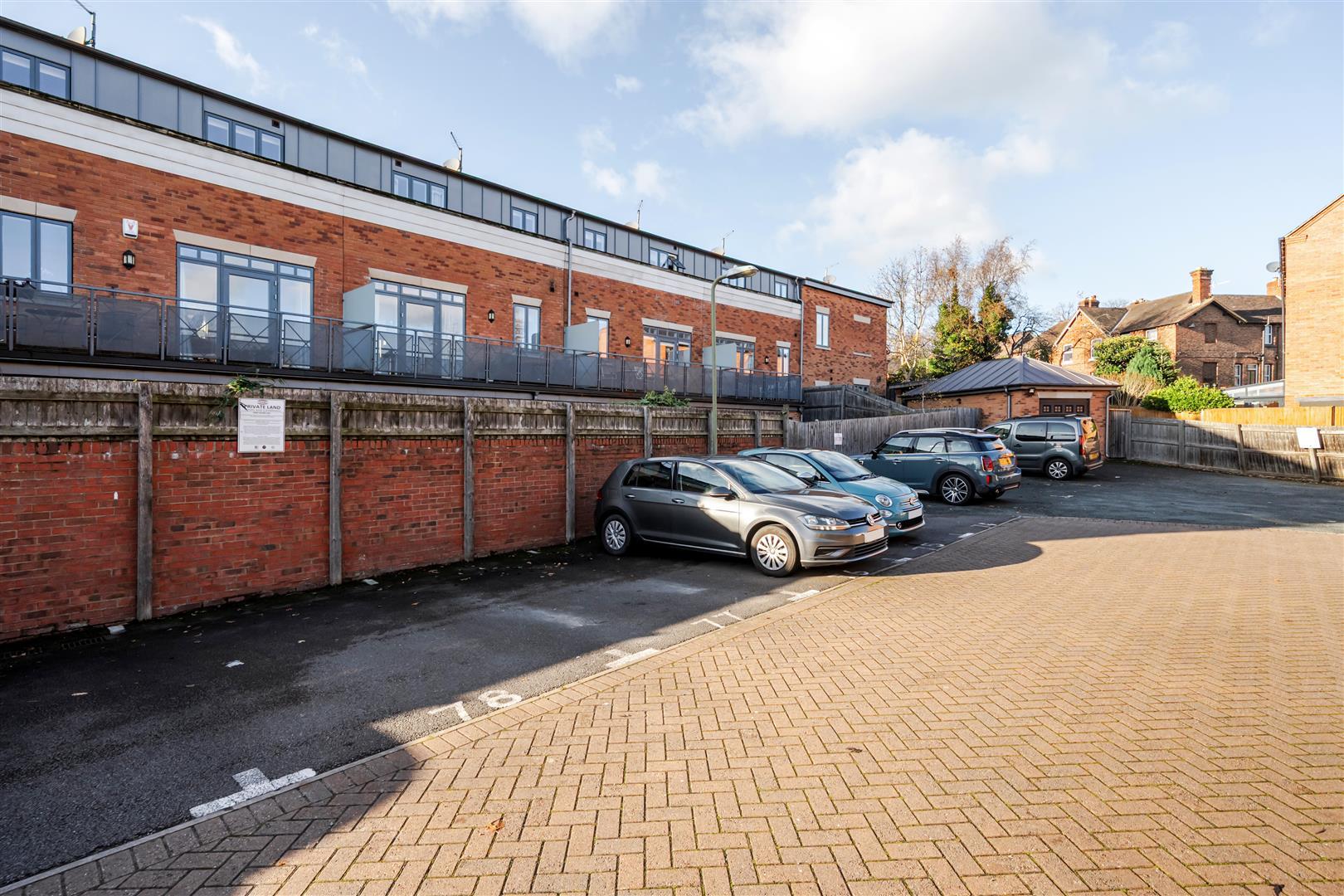 Property Image f19b9f7b-1402-4e65-8cc3-61f5d0b4772e