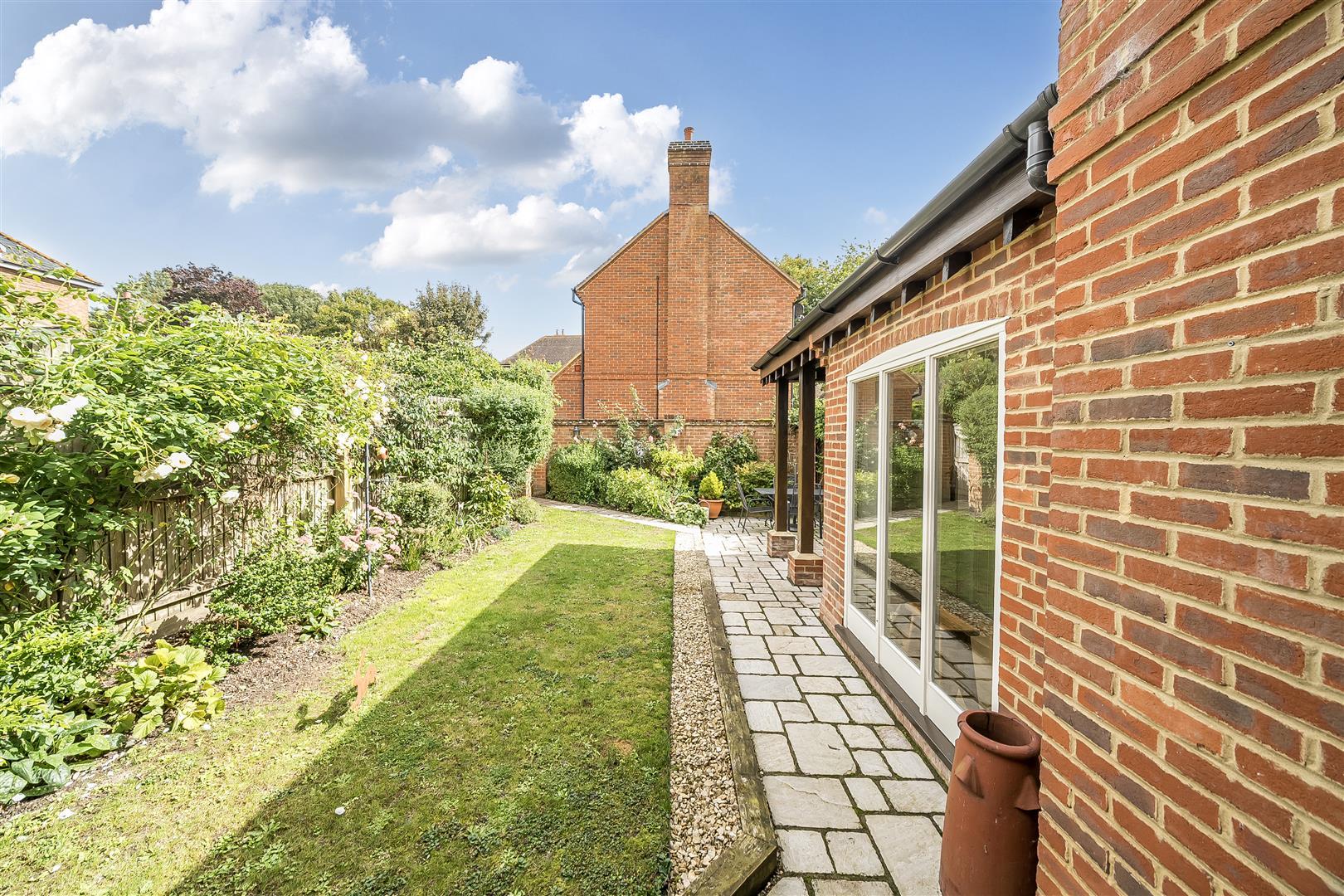 Property Image f1d31edd-d586-4cd9-a877-366529b2ffaf