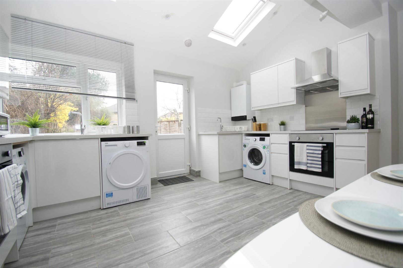 Property Image f201a6c6-5228-45d1-99d9-4915c0f57475