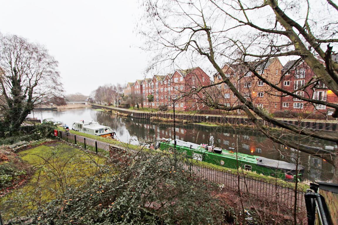 Property Image f203856d-ee3b-4eb1-b0ef-a544e02a403f