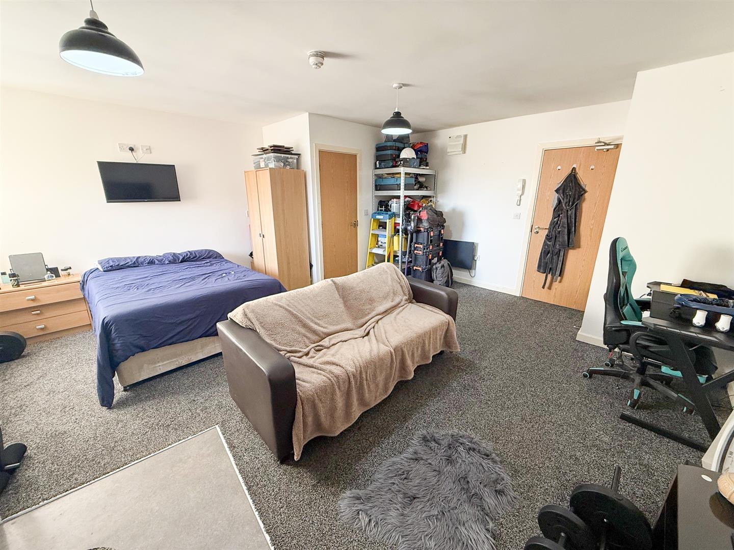 Property Image f2218331-d85f-40fb-ab52-840b6ba40585
