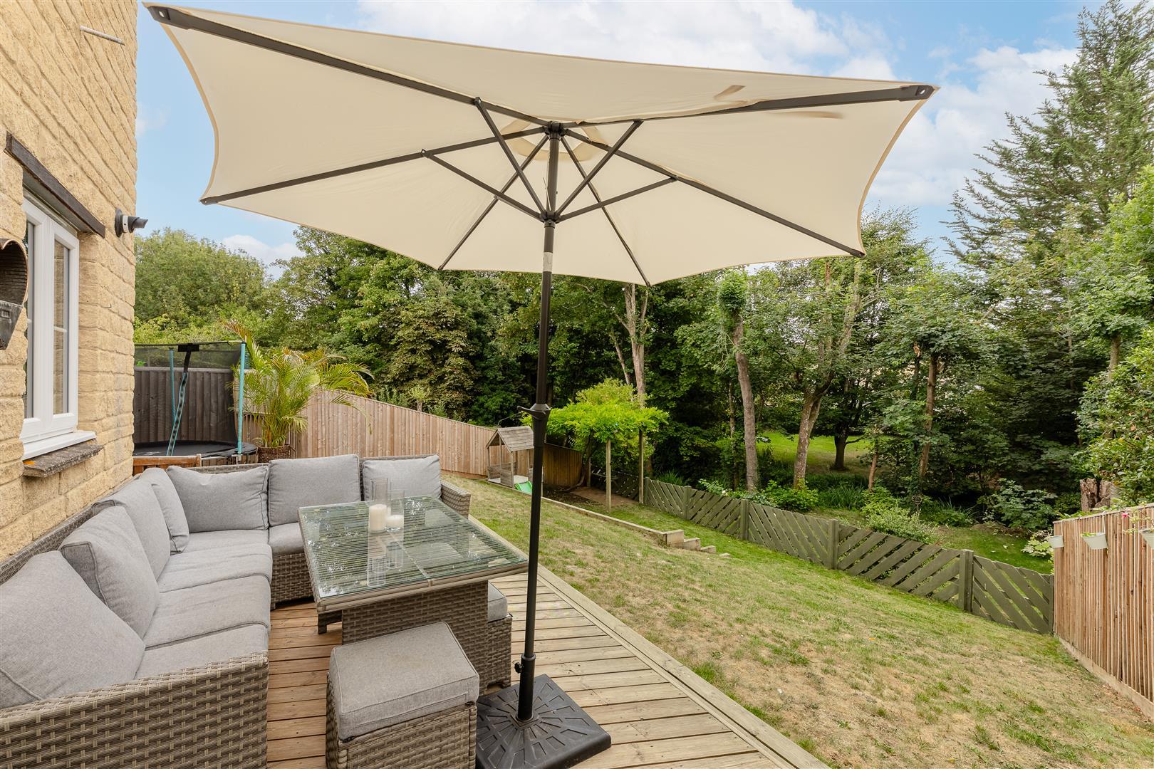 Property Image f225c0f7-a438-426d-8623-f81e23d0d089