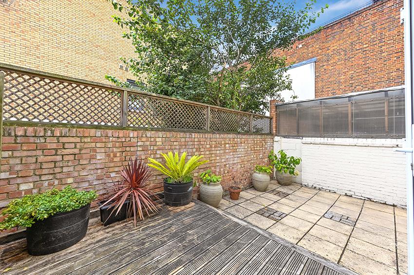 Property Image f25a384e-dfa3-4fa7-a873-f5fc1f988811