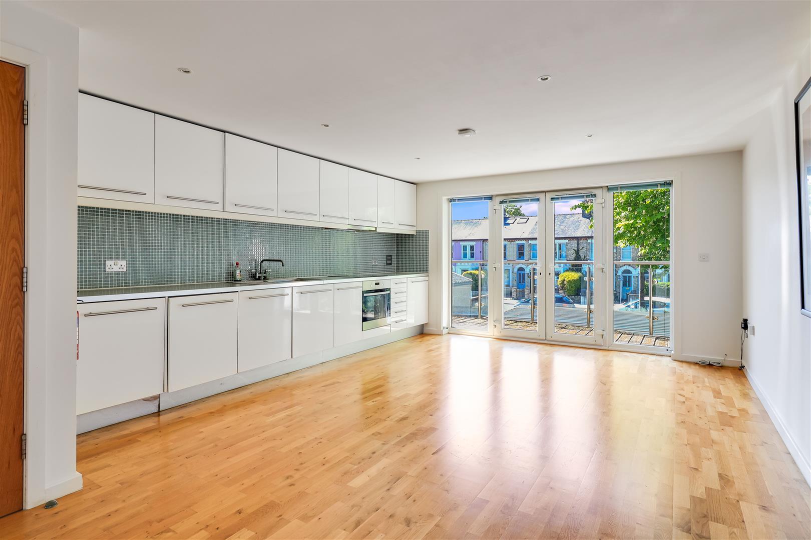 Property Image f271bdbf-2afa-49ee-8baa-4d376b10ca75