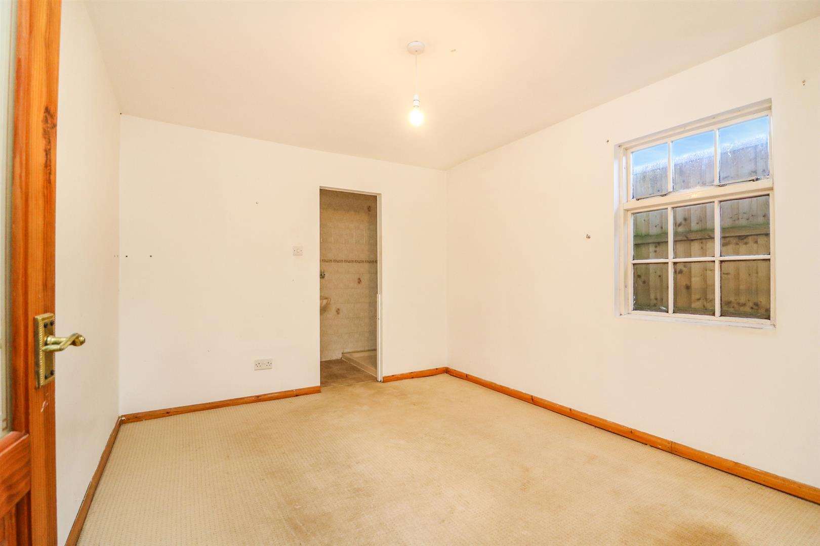 Property Image f27730d3-85fb-494f-b1cf-870aaa8ce343