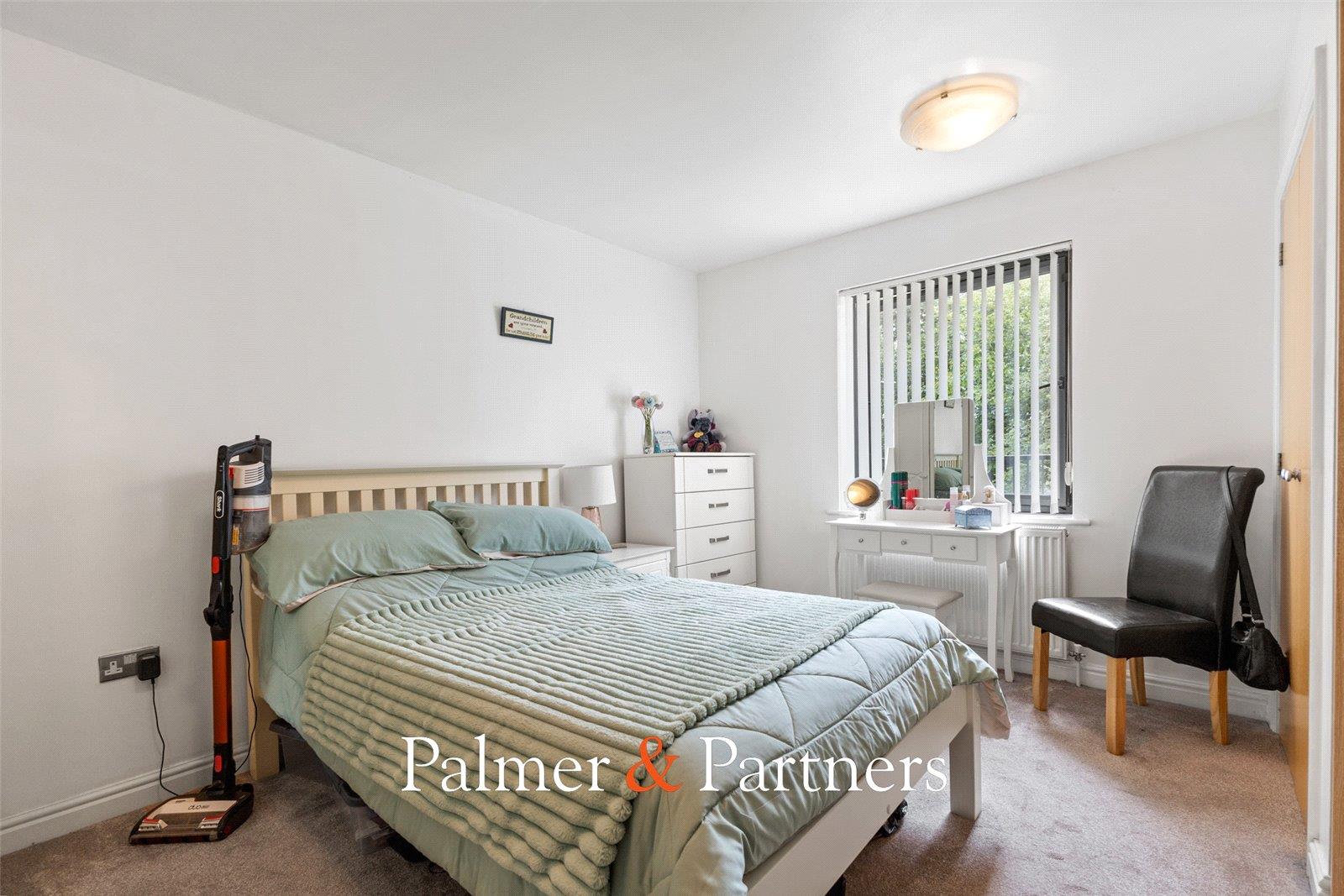 Property Image f286297b-58b0-42b3-8443-9df7bd7a1fdd