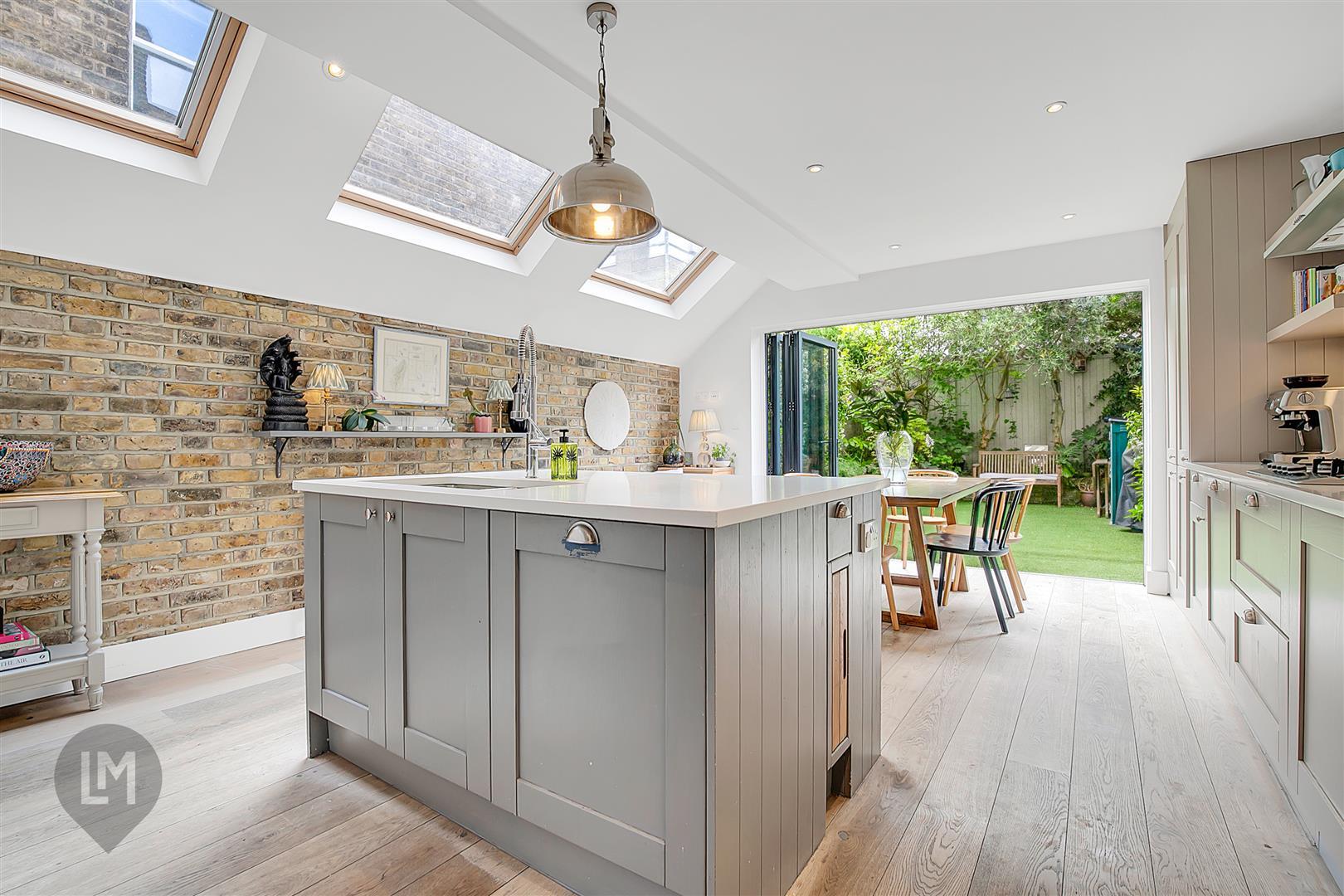 Property Image f2925c9e-f5be-4593-956b-dc7903d8f774