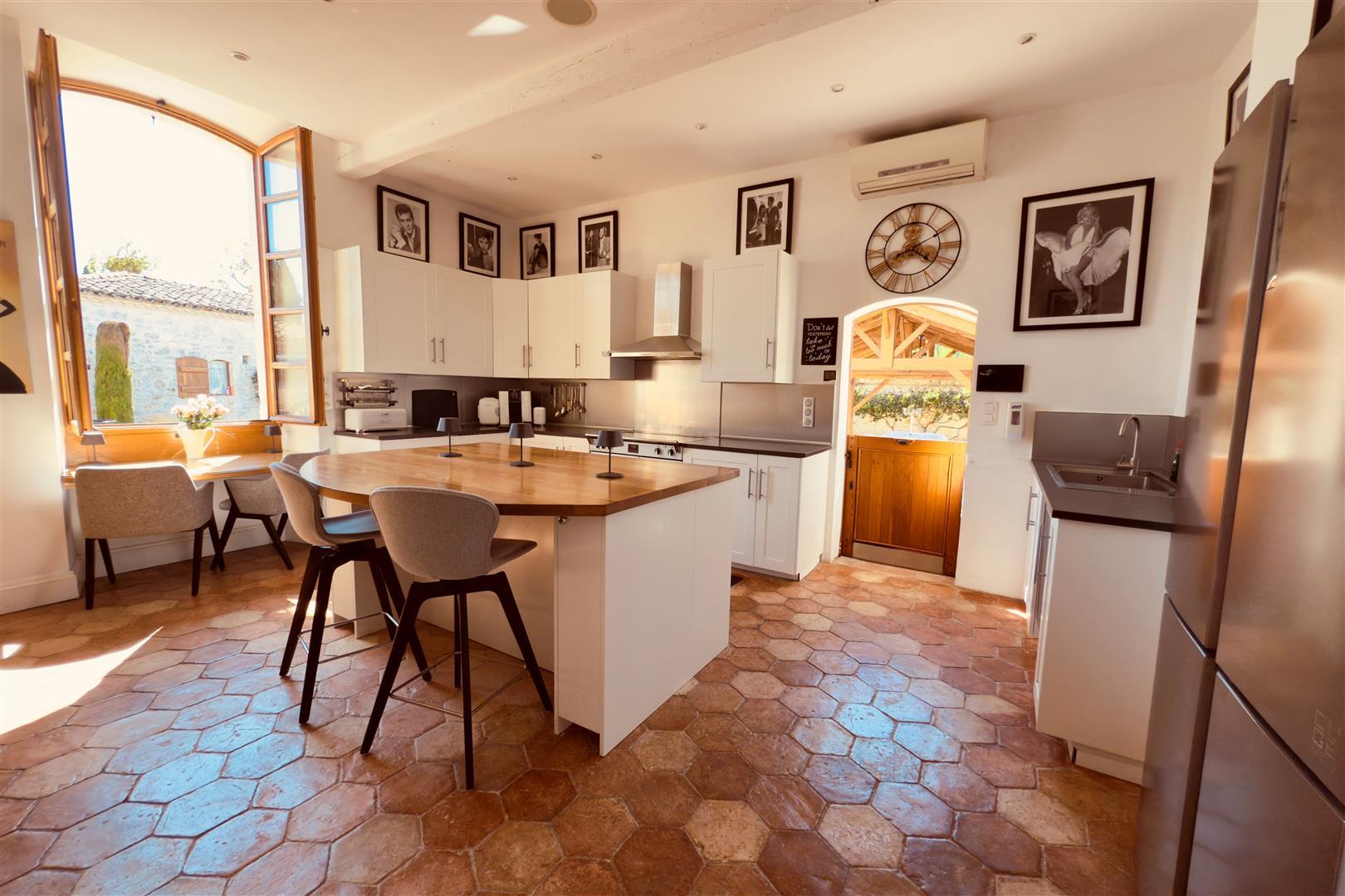 Property Image f29f99d5-1439-409b-8552-a1d8c4900129