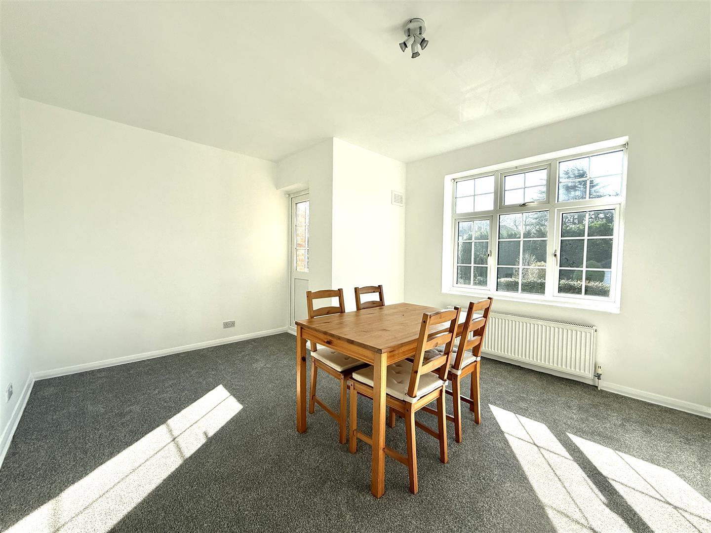 Property Image f2a693a6-15f8-47e1-b016-7c6862a53c00