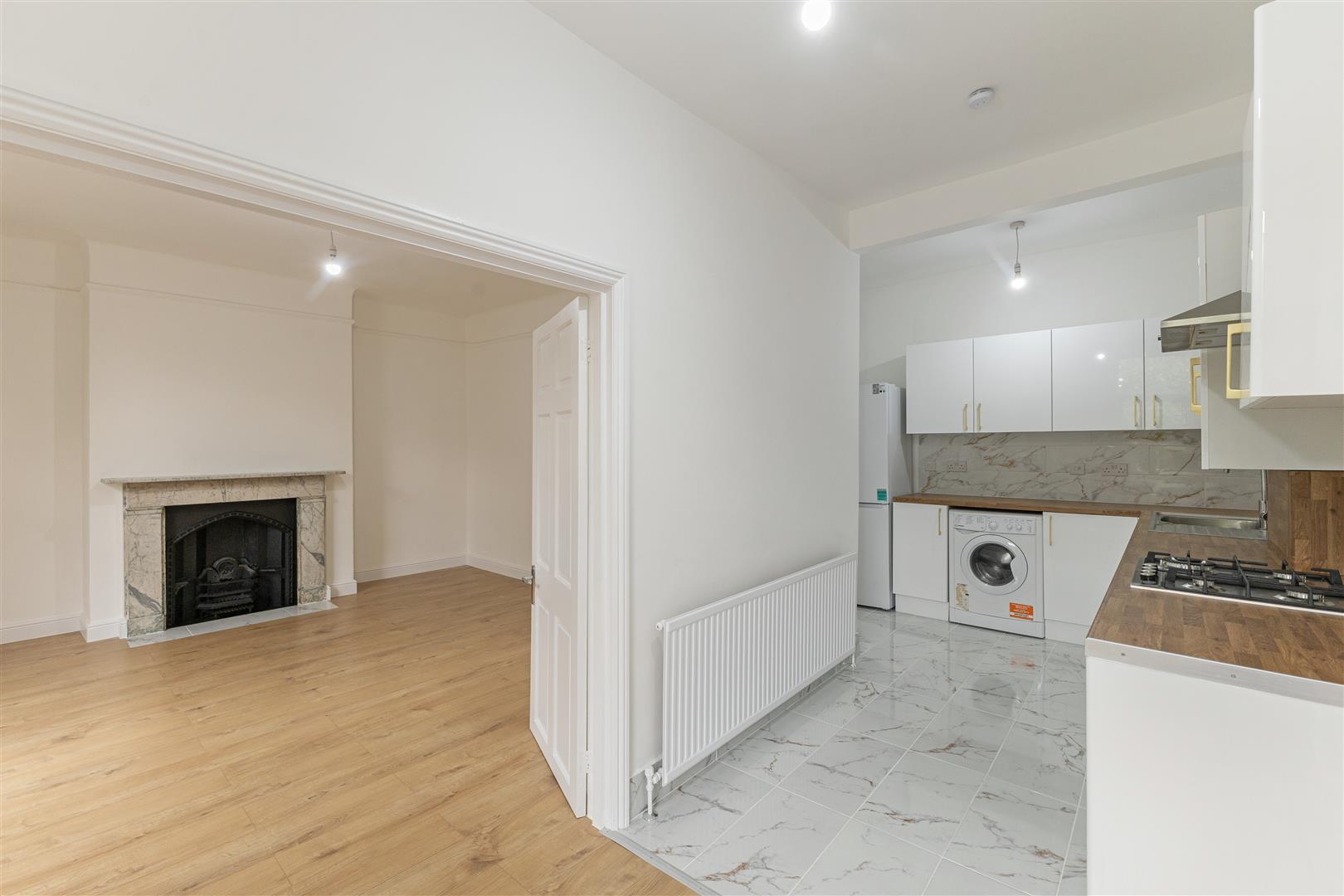 Property Image f2ba35a2-4ce9-4da3-bbfb-e88ea49c1afa