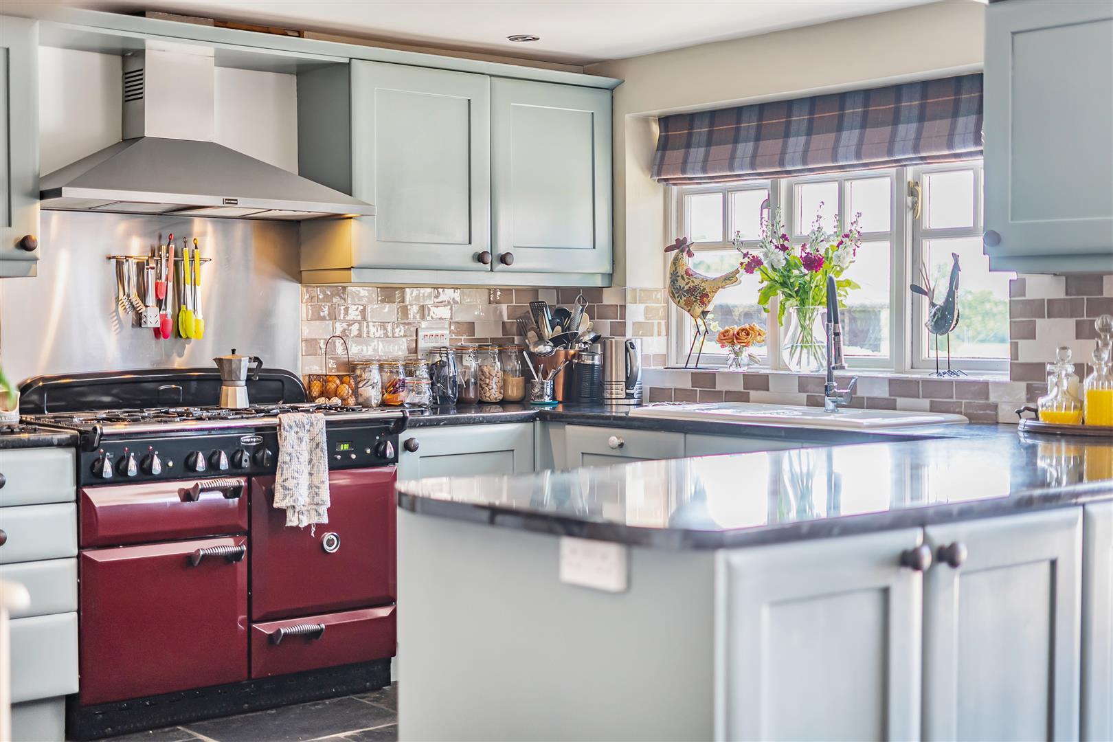 Property Image f2ecc77f-3403-48c6-a7ff-3da0fd5d9bbc