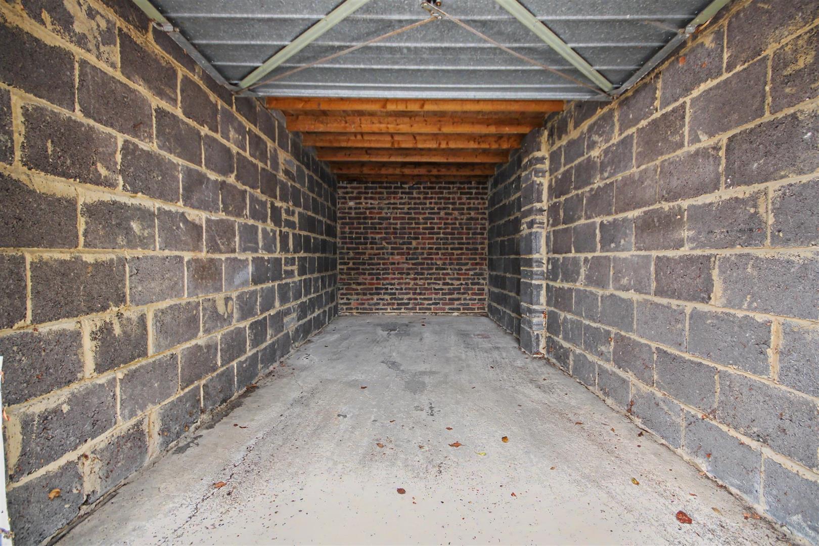 Property Image f2f8c2c3-a928-4f9c-95d6-de00d7e68f43