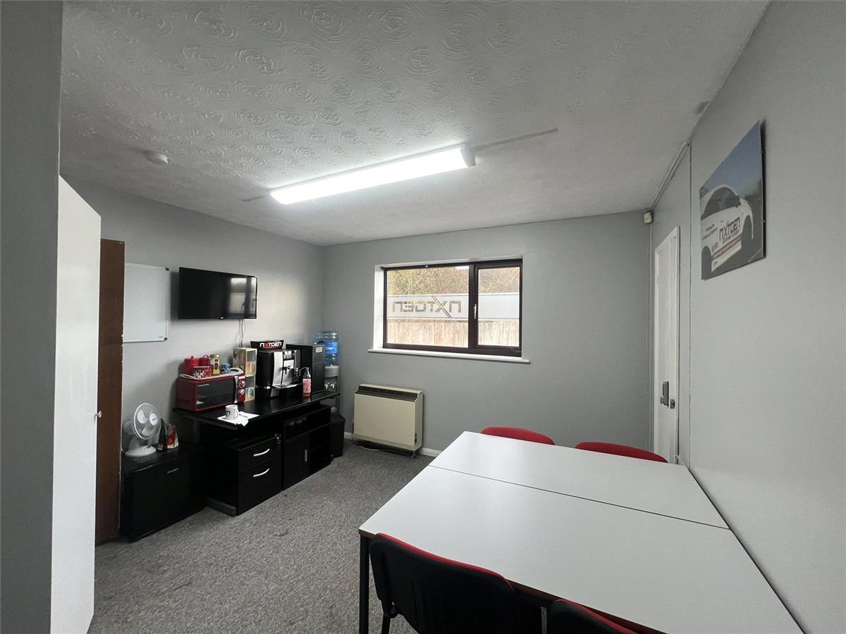 Property Image f303df20-be26-4a6e-9110-0400984e242e
