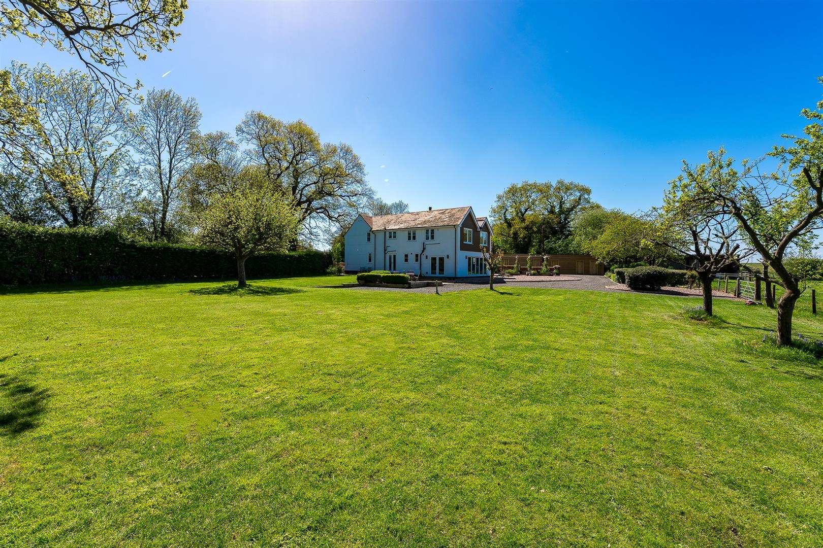 Property Image f33e5356-f0f6-423e-99c3-45b3af3e1c08