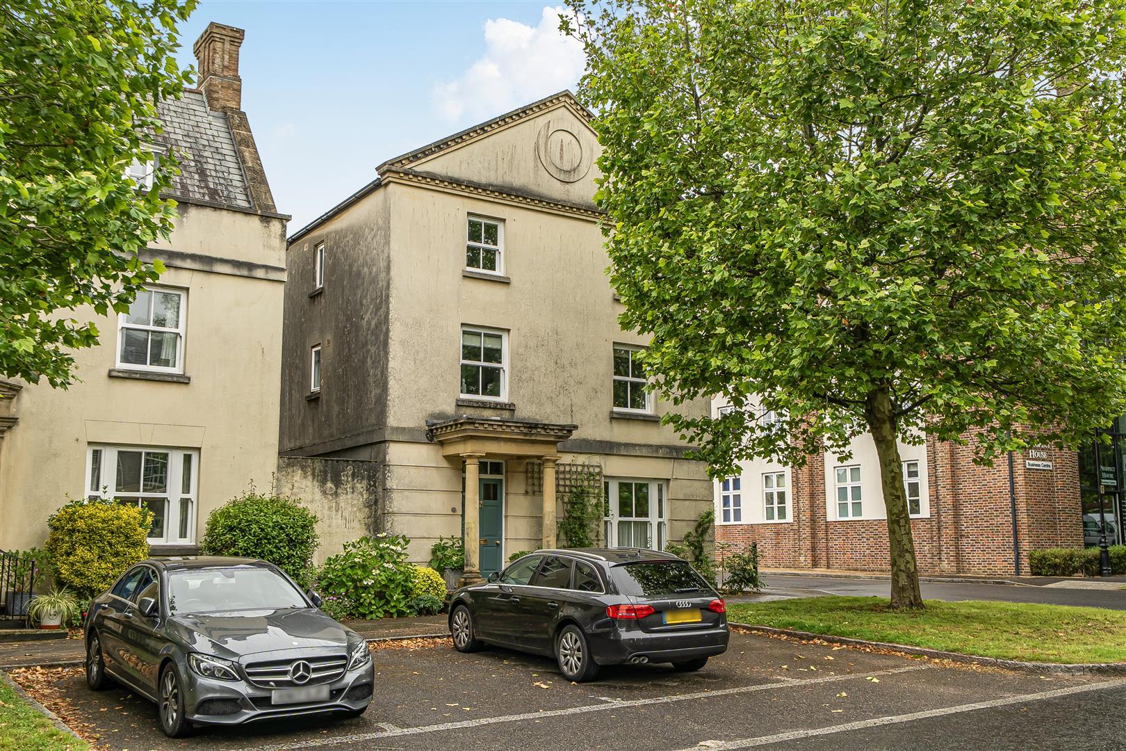 Property Image f36a8794-af3e-4a0a-b219-fe767b667790